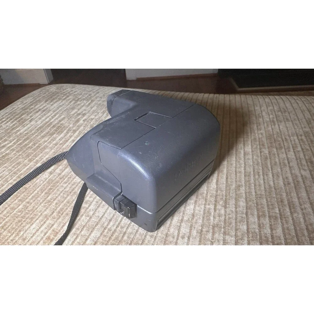 Vintage Polaroid OneStep 600 Film Instant Camera